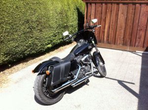 Sacoche Myleatherbikes Harley Dyna Street Bob_44